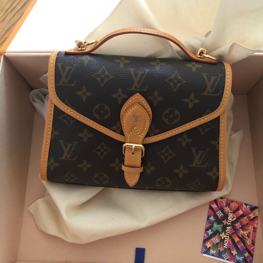 Louis Vuitton Ivy